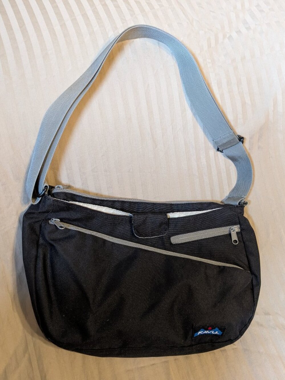 Kavu Shoulder or Cross Body Bag Manzanita Style